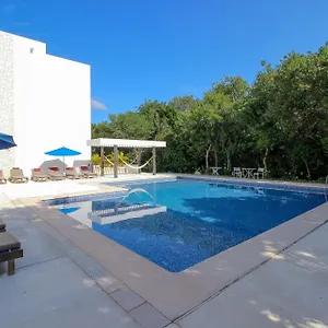 Exceptional 2story Penthouse With Hot Tub And Rooftop Terrace In Bahia Principe Akumal